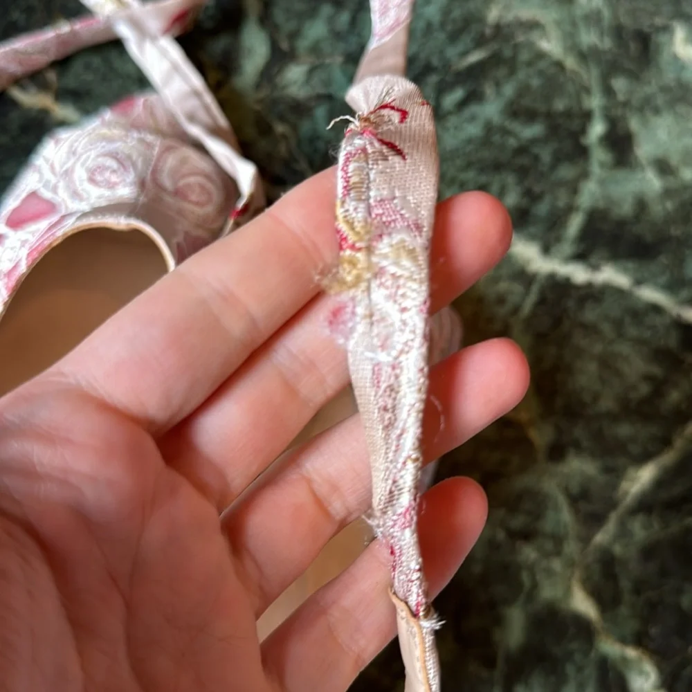 Nine West Tapestry block heels with ankle ties 8.5 comfortable! - Picture 9 of 9